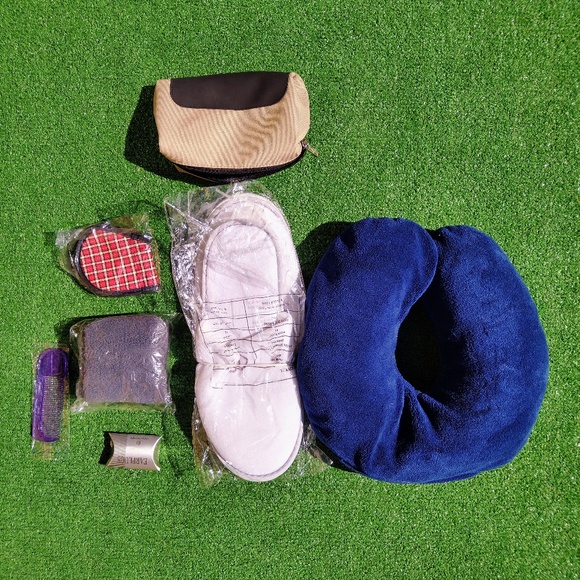 Airplane Neck Pillow+Slippers+Eyemask+Ear Plug+Socks+Comb Travel Convenience Set - Picture 1 of 2